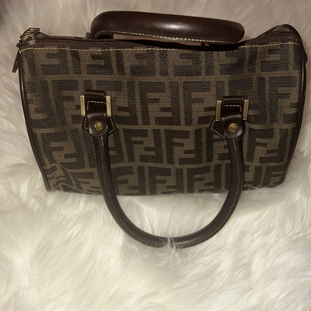 VINTAGE FENDI BAG 🤎